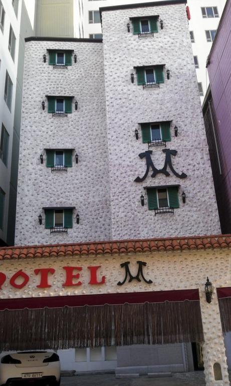 M Hotel Suwon Exterior foto